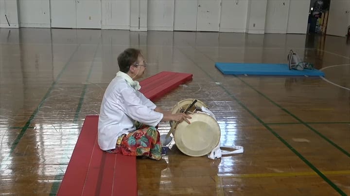『流れゆく 遠い道』スチール